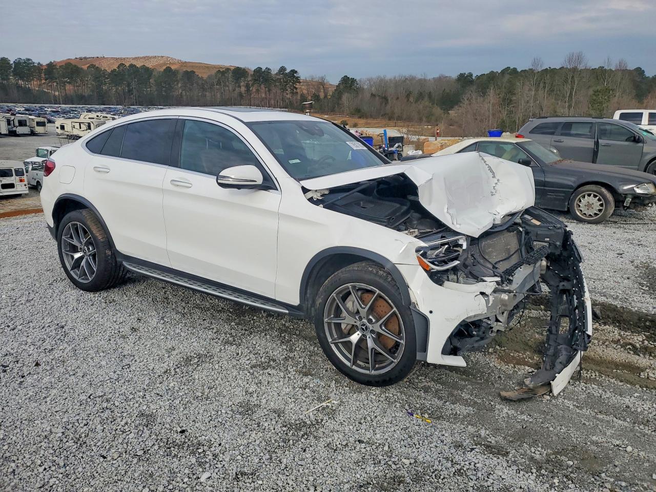 2020 MERCEDES-BENZ GLC COUPE 300 4MATIC photo 4