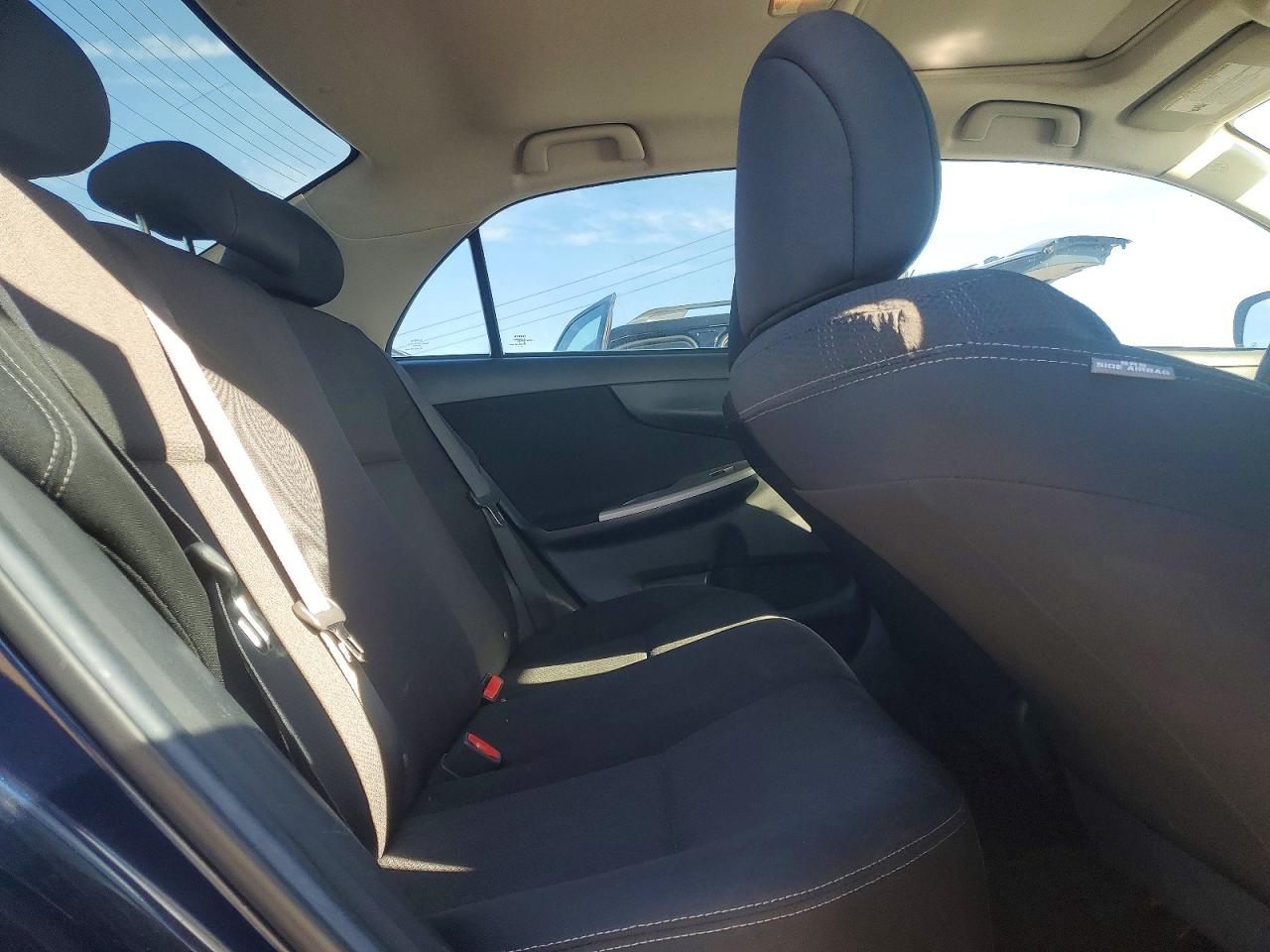 2012 TOYOTA COROLLA S photo 19