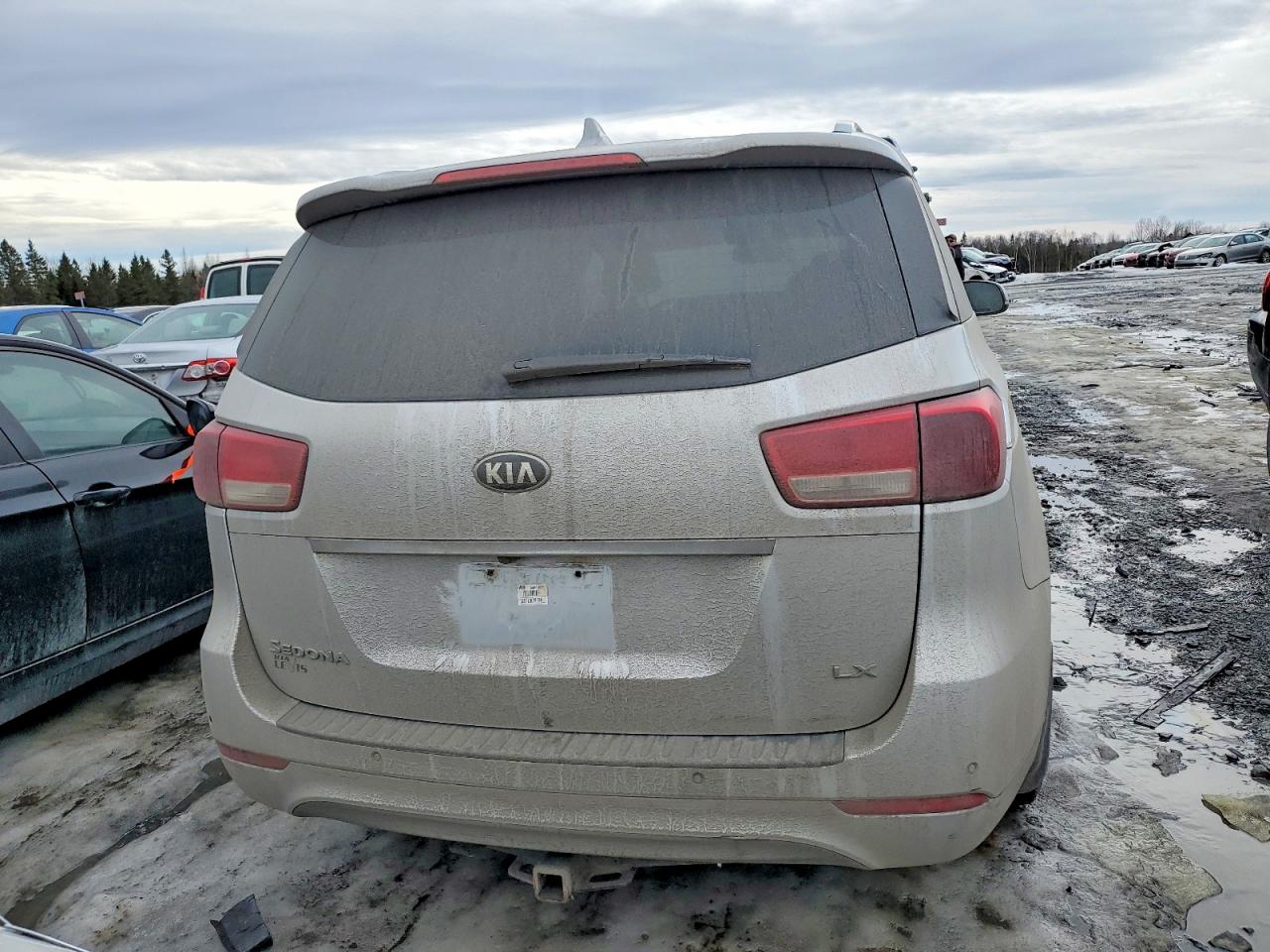 2017 KIA SEDONA photo 11
