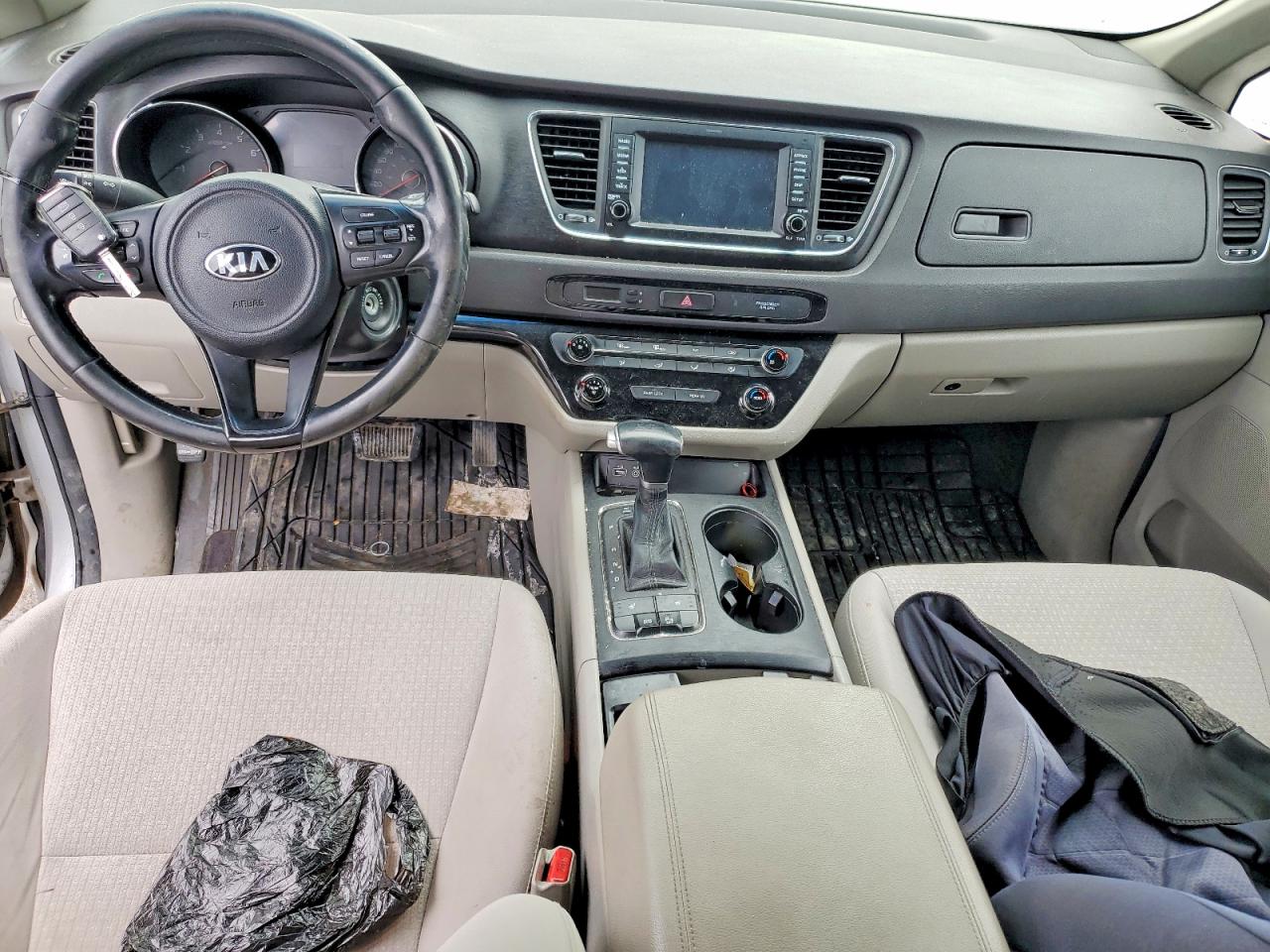 2017 KIA SEDONA photo 15