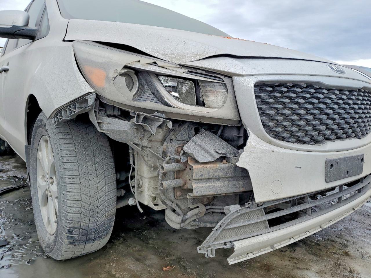 2017 KIA SEDONA photo 25