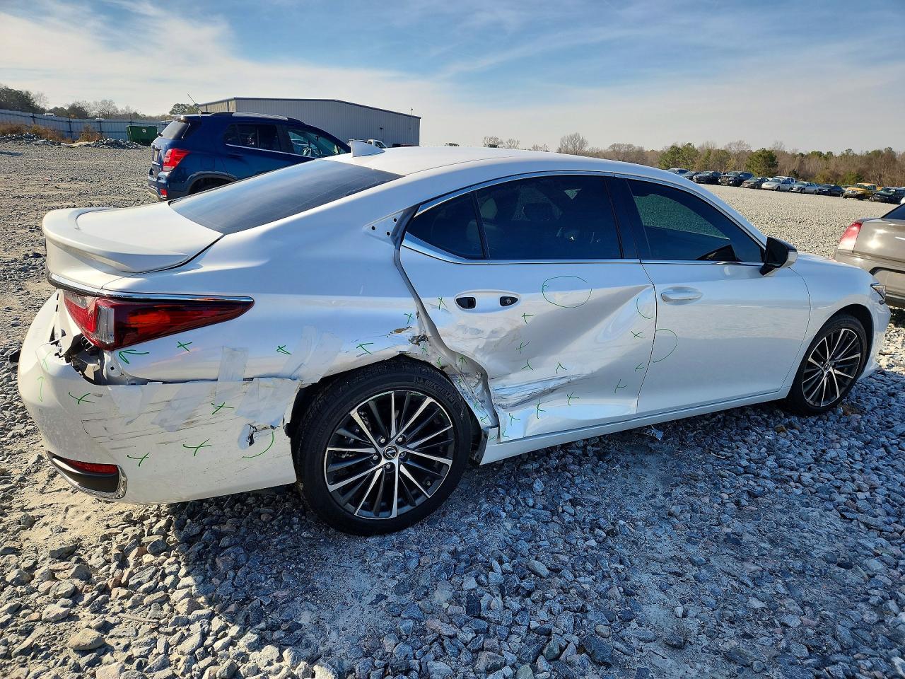 2025 LEXUS ES 300H BASE photo 3