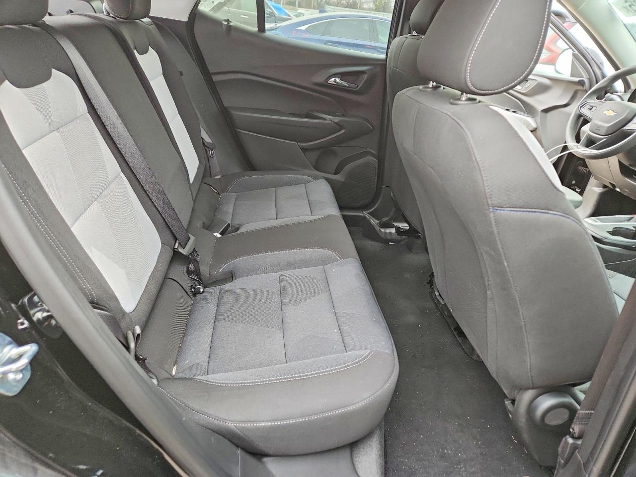 2025 CHEVROLET TRAX LS photo 31
