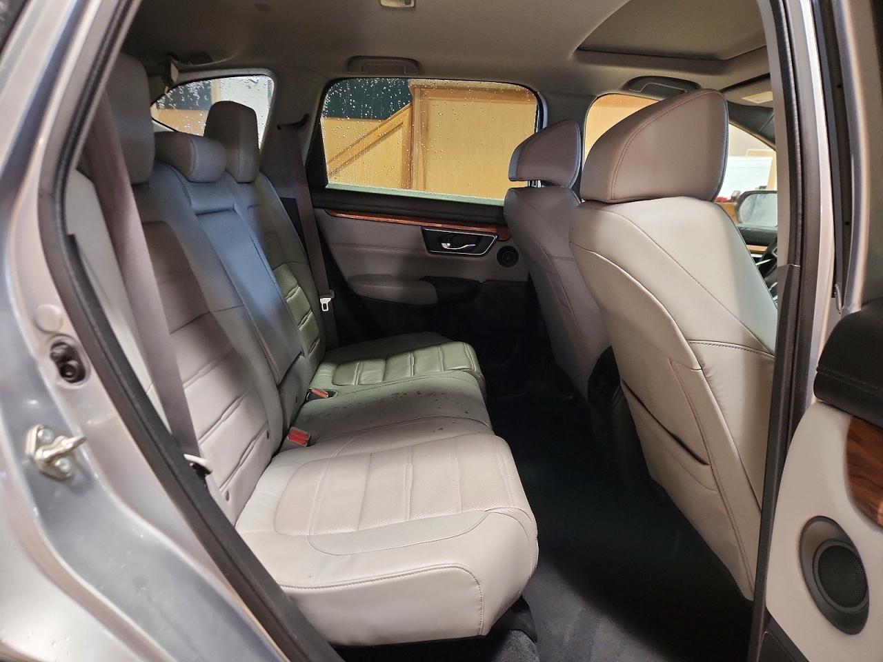 2017 HONDA CR-V EXL photo 10