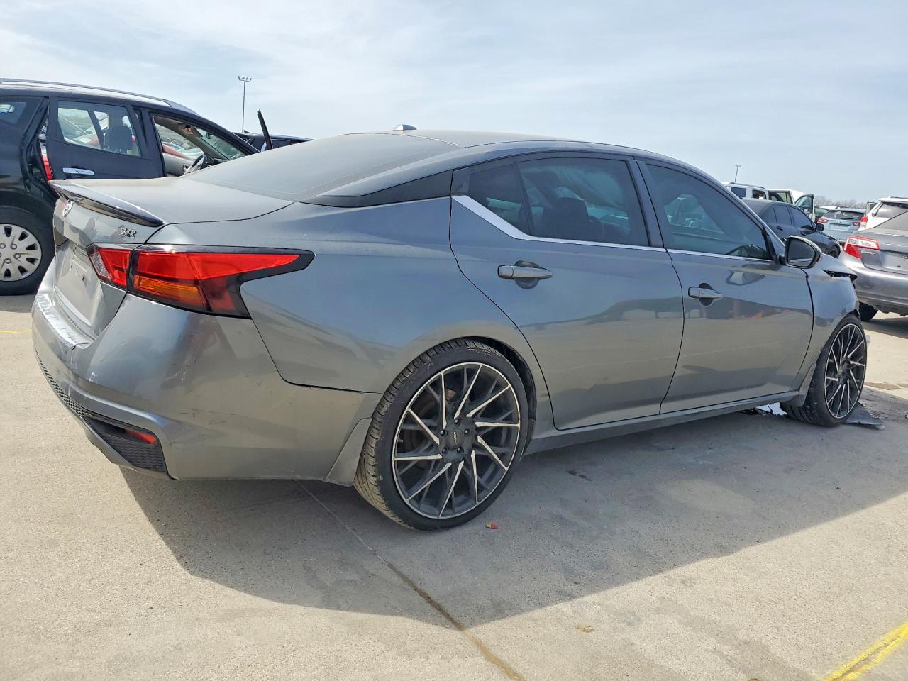 2019 NISSAN ALTIMA 2.5 SR photo 5