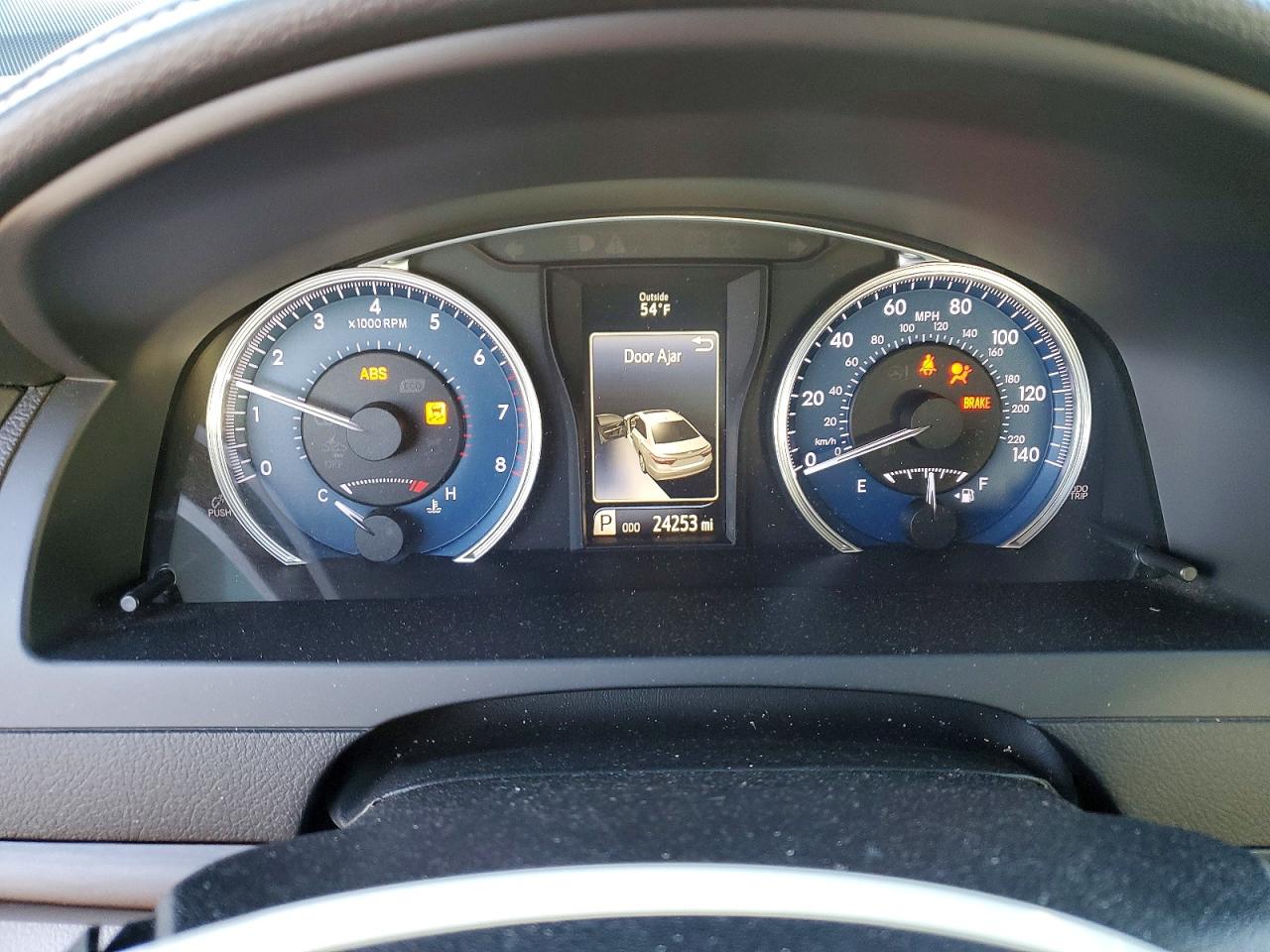 2017 TOYOTA CAMRY LE photo 9
