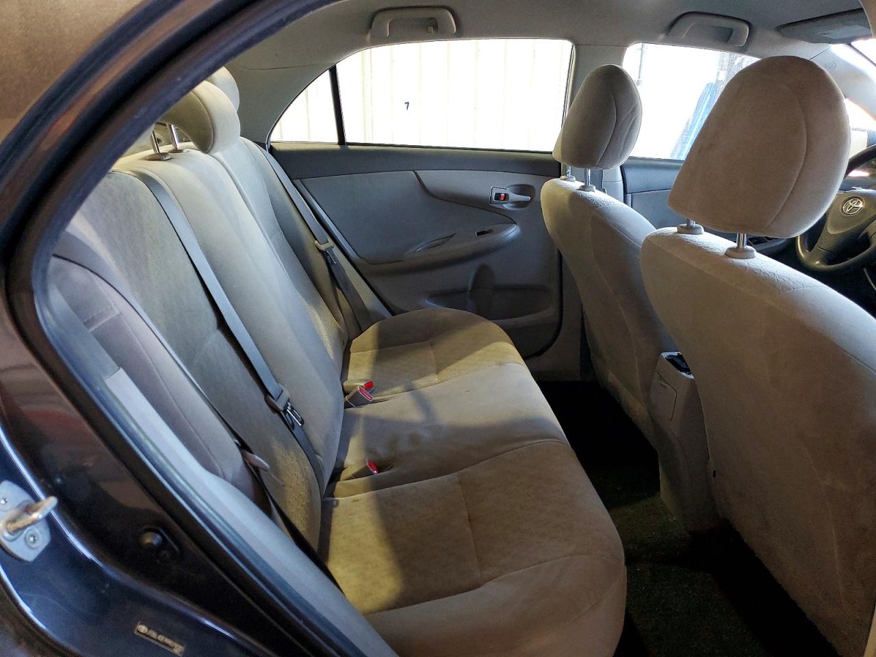 2009 TOYOTA COROLLA LE photo 10