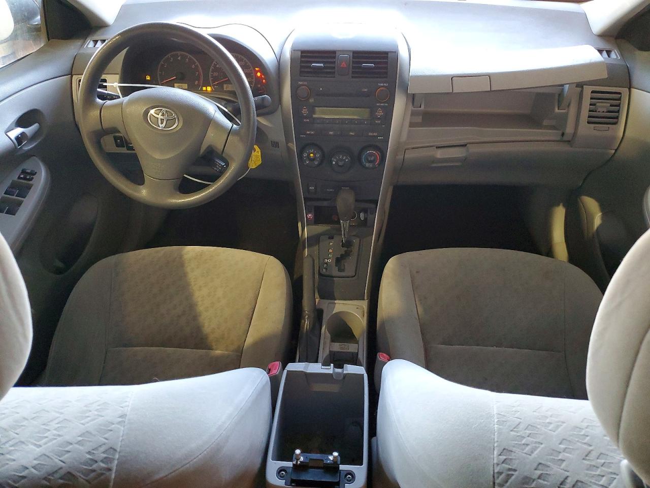 2009 TOYOTA COROLLA LE photo 8