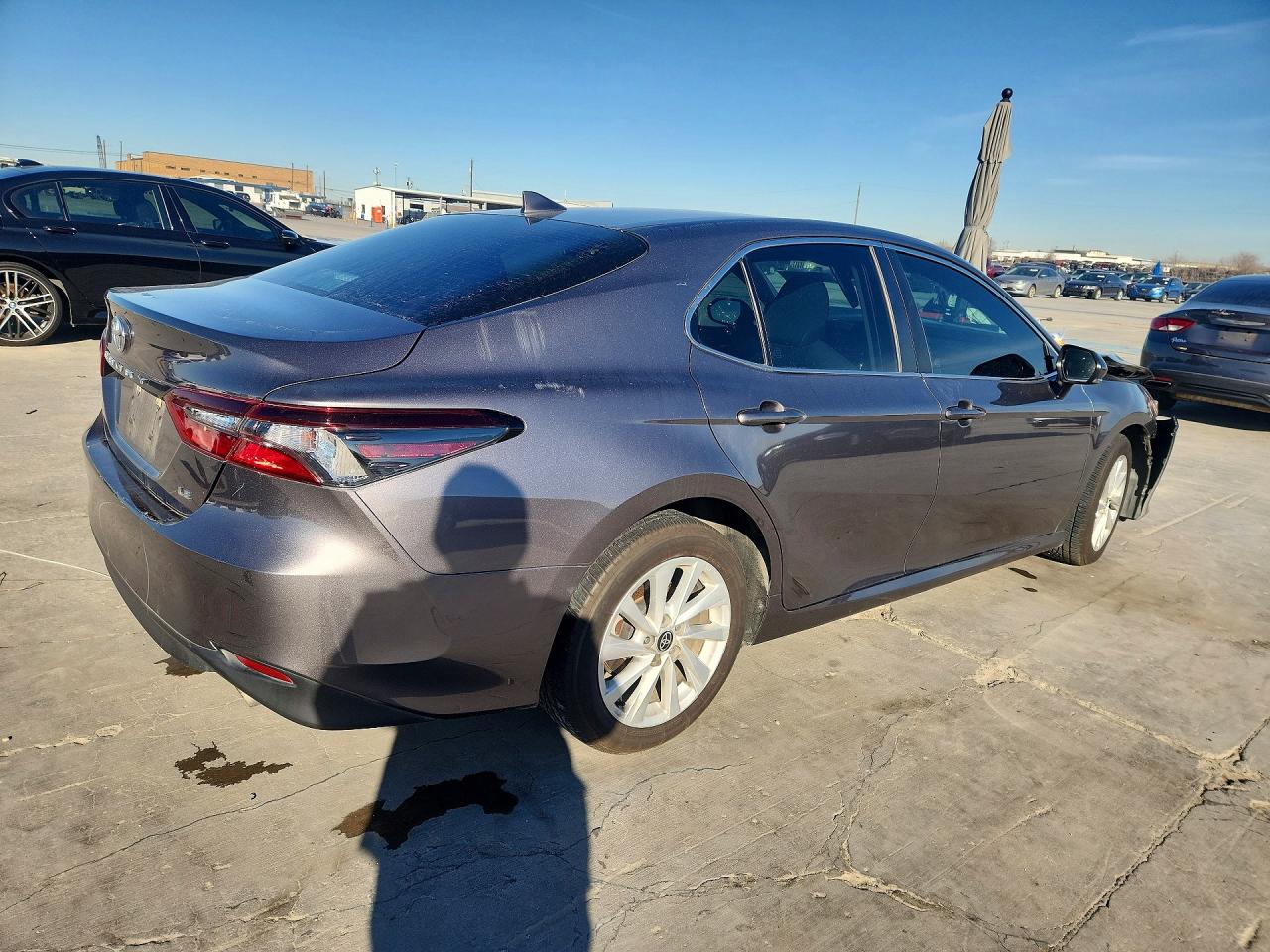 2023 TOYOTA CAMRY LE photo 5