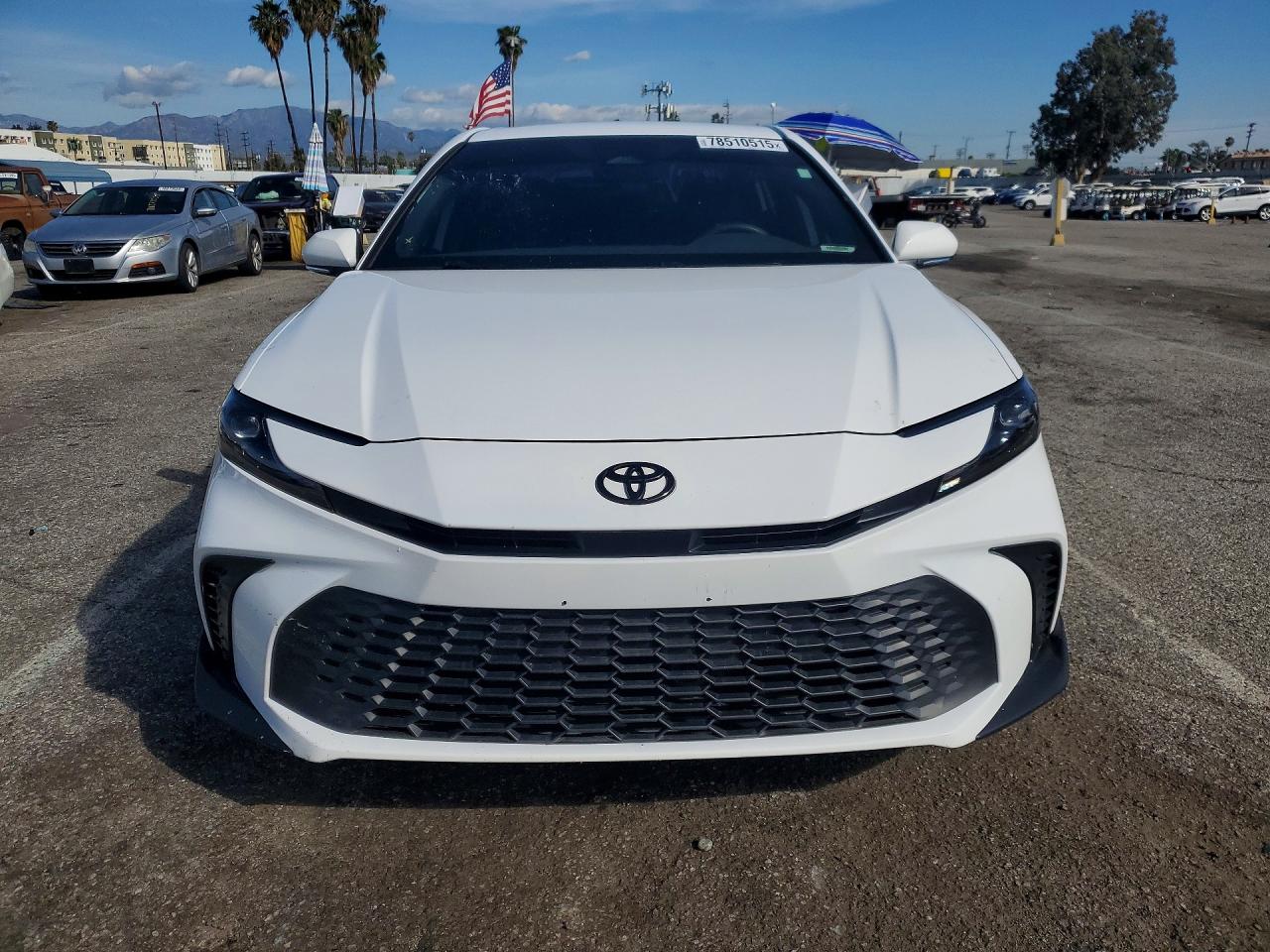 2025 TOYOTA CAMRY SE photo 9