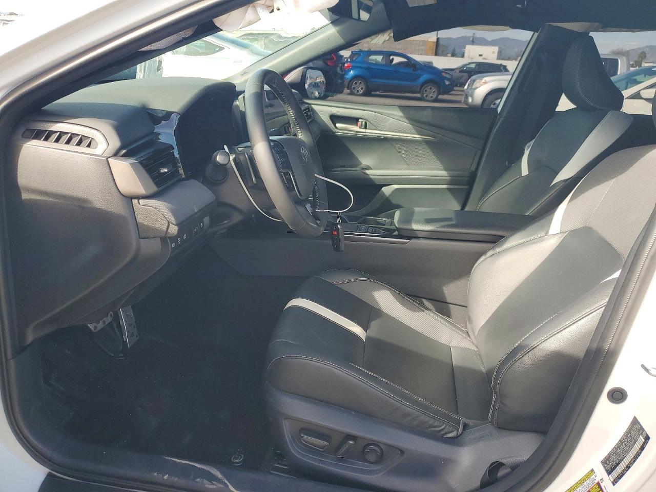 2025 TOYOTA CAMRY SE photo 13