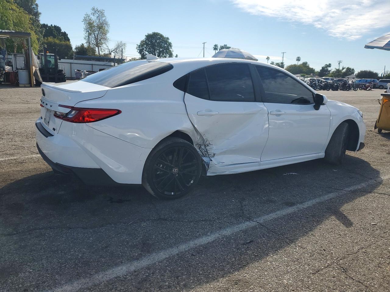 2025 TOYOTA CAMRY SE photo 5
