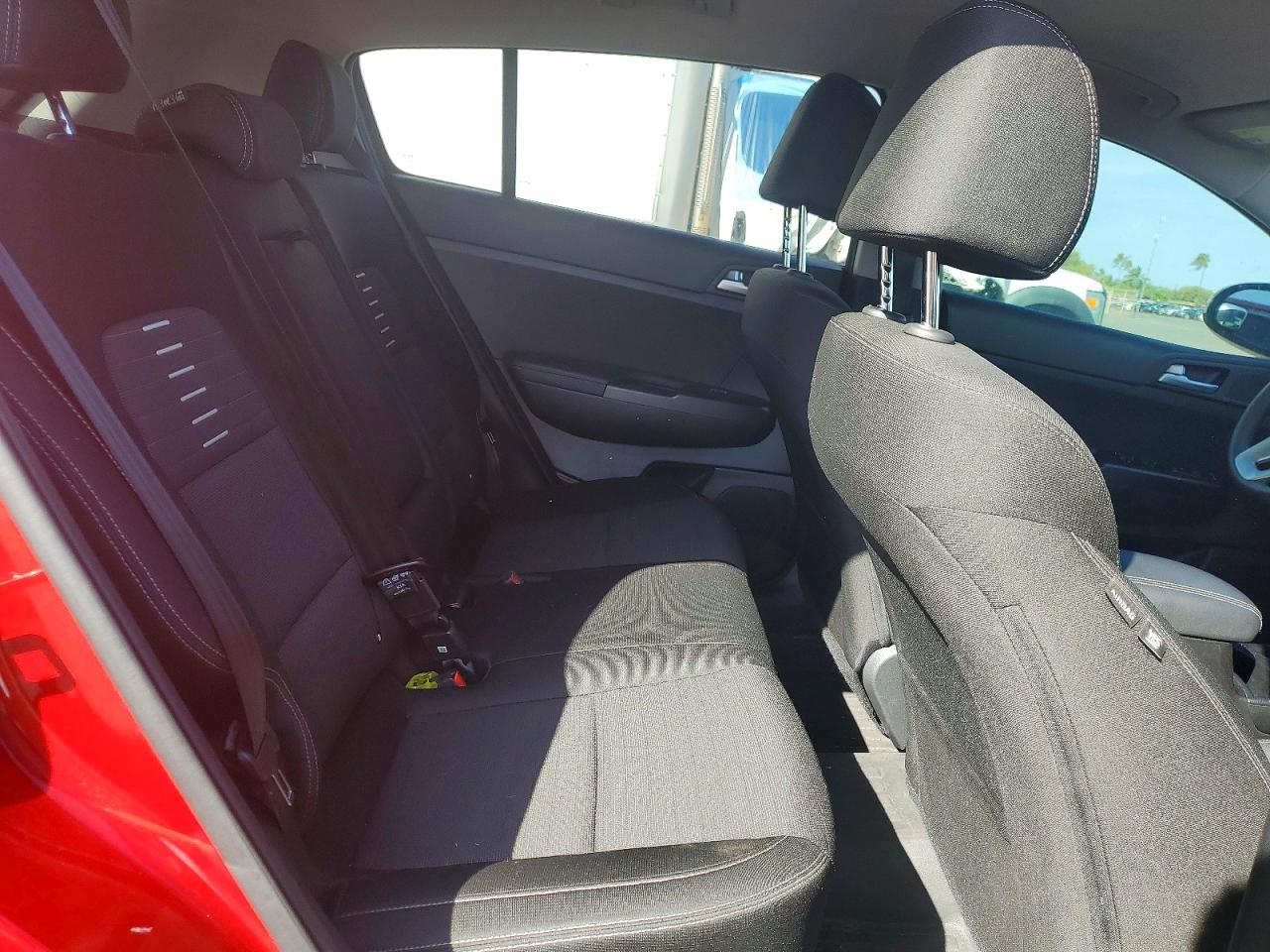 2020 KIA SPORTAGE LX photo 31