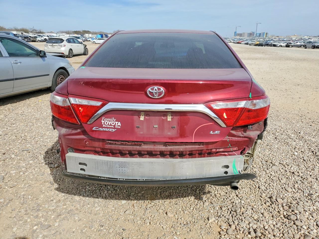 2017 TOYOTA CAMRY LE photo 6