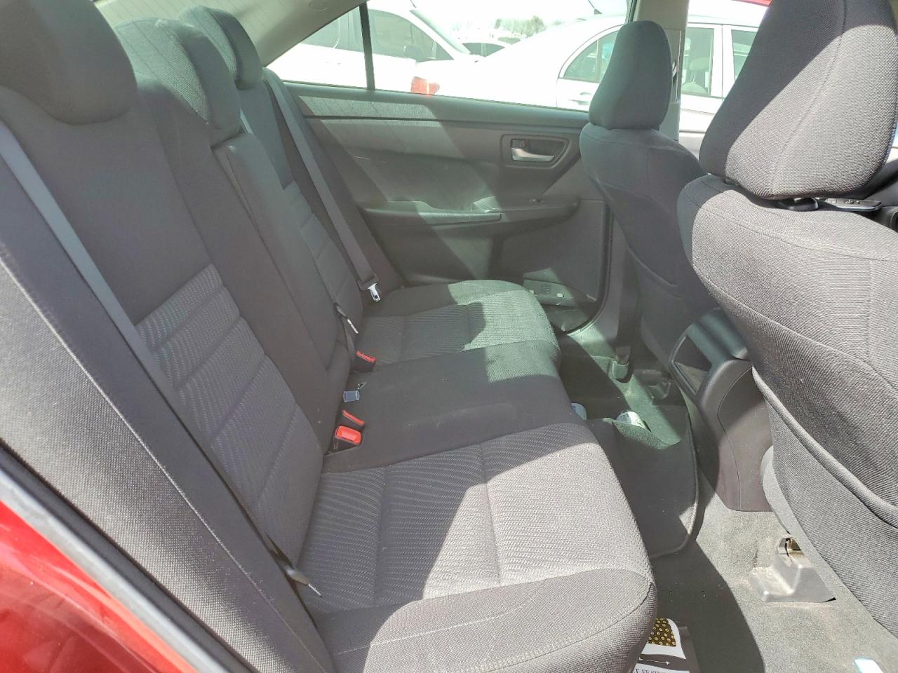 2017 TOYOTA CAMRY LE photo 10