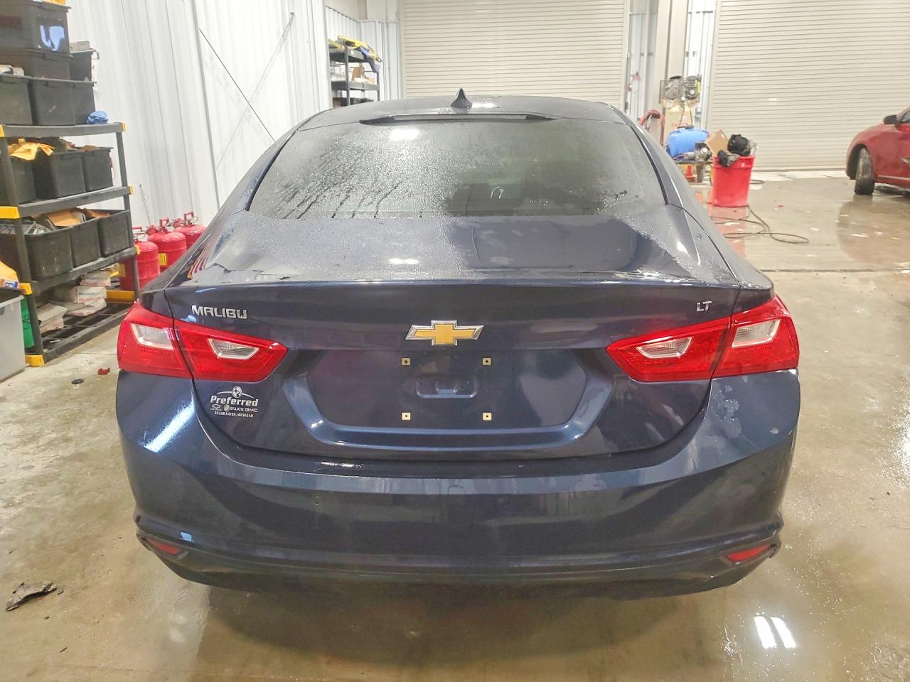 2017 CHEVROLET MALIBU LT photo 6