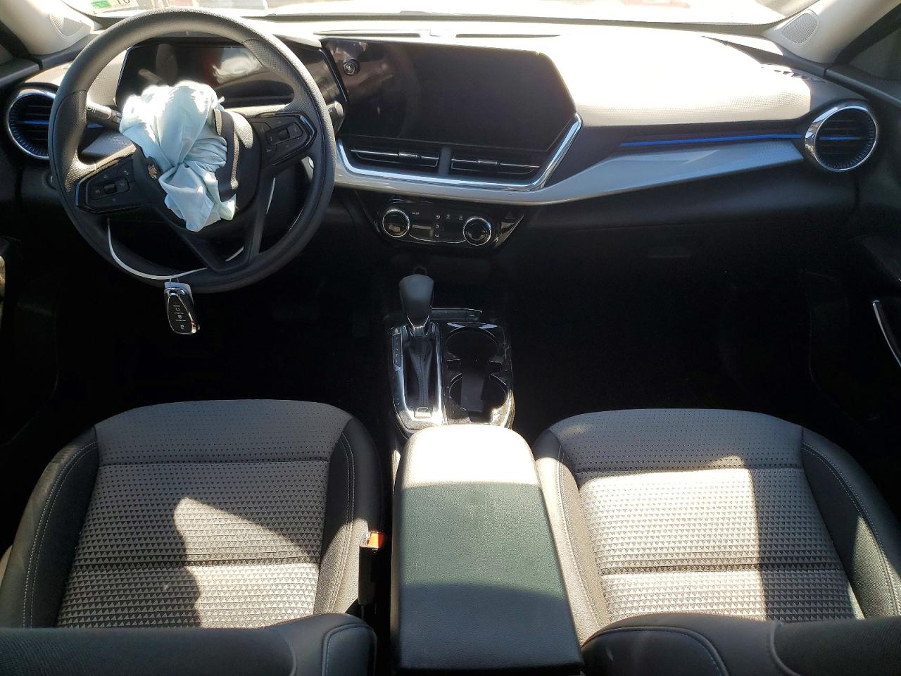 2025 CHEVROLET TRAX 1LT photo 15