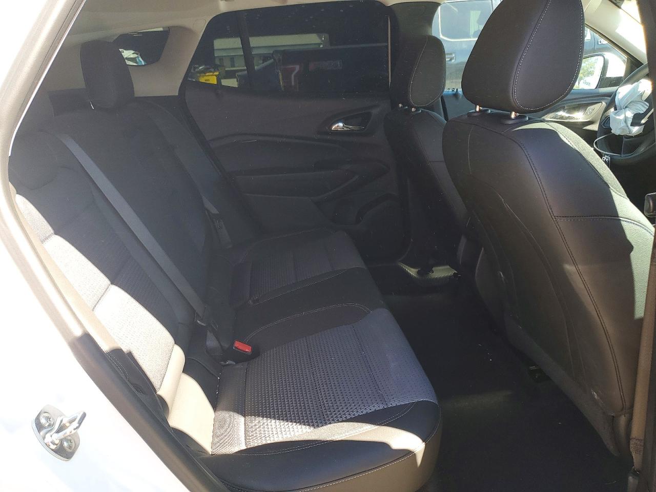 2025 CHEVROLET TRAX 1LT photo 19