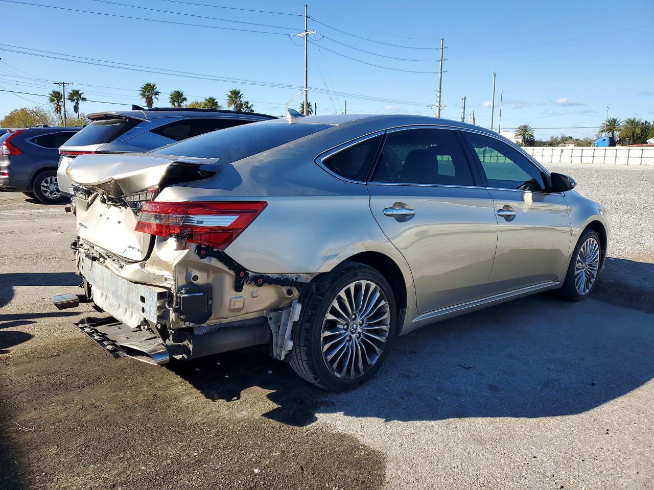 2016 TOYOTA AVALON LIMITED photo 5