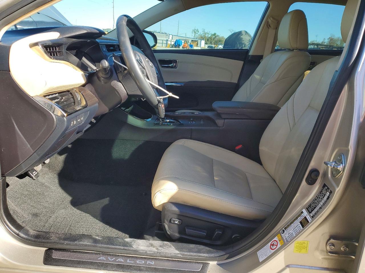 2016 TOYOTA AVALON LIMITED photo 13