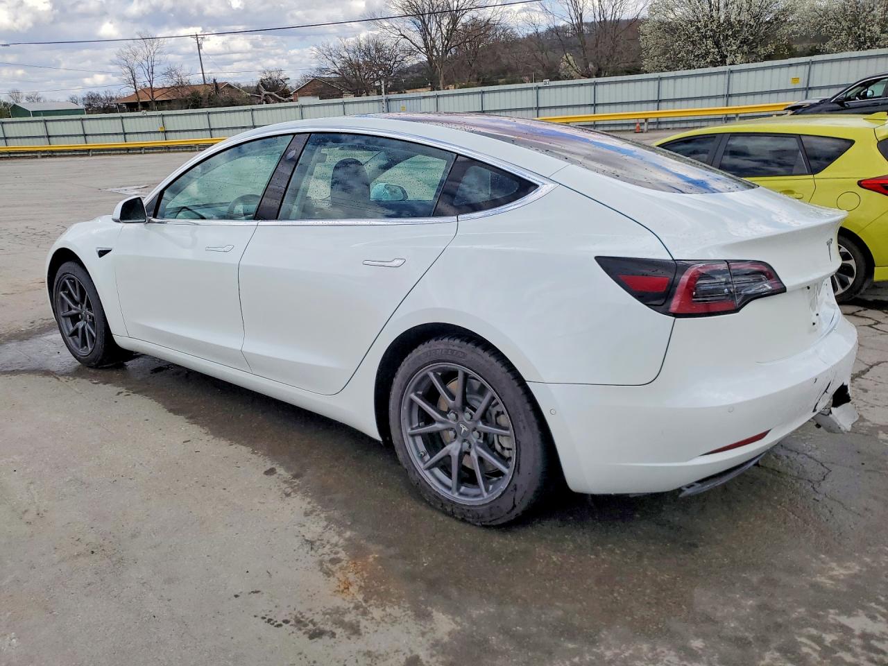 2018 TESLA MODEL 3 photo 3