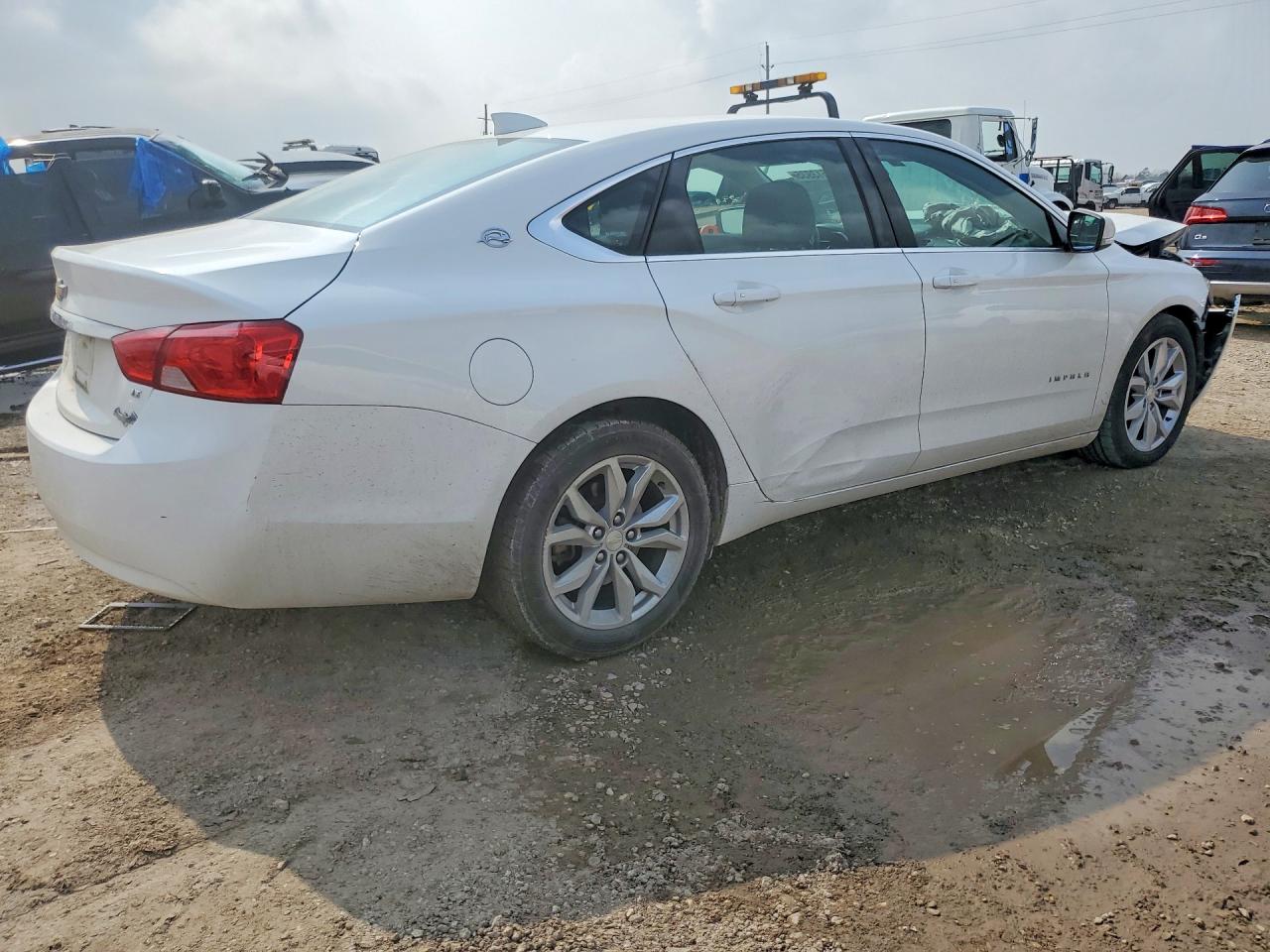 2018 CHEVROLET IMPALA LT photo 3