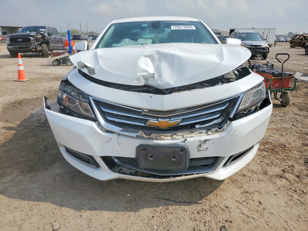 2018 CHEVROLET IMPALA LT photo 5