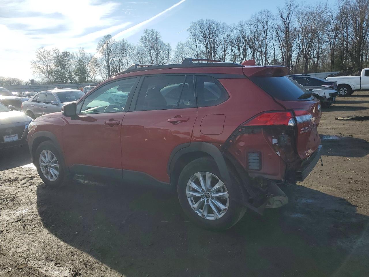 2023 TOYOTA COROLLA CROSS LE photo 2