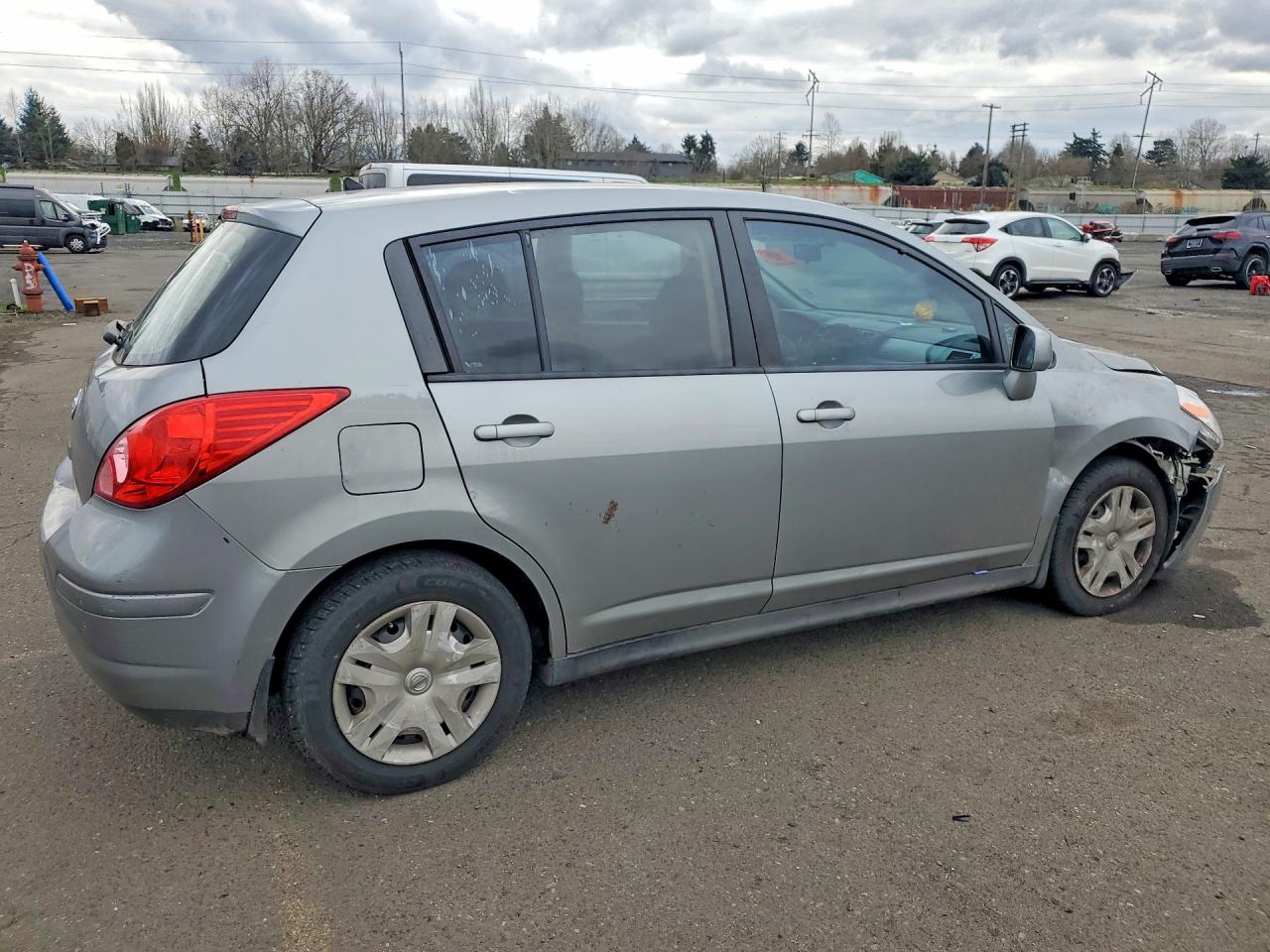 2011 NISSAN VERSA photo 5