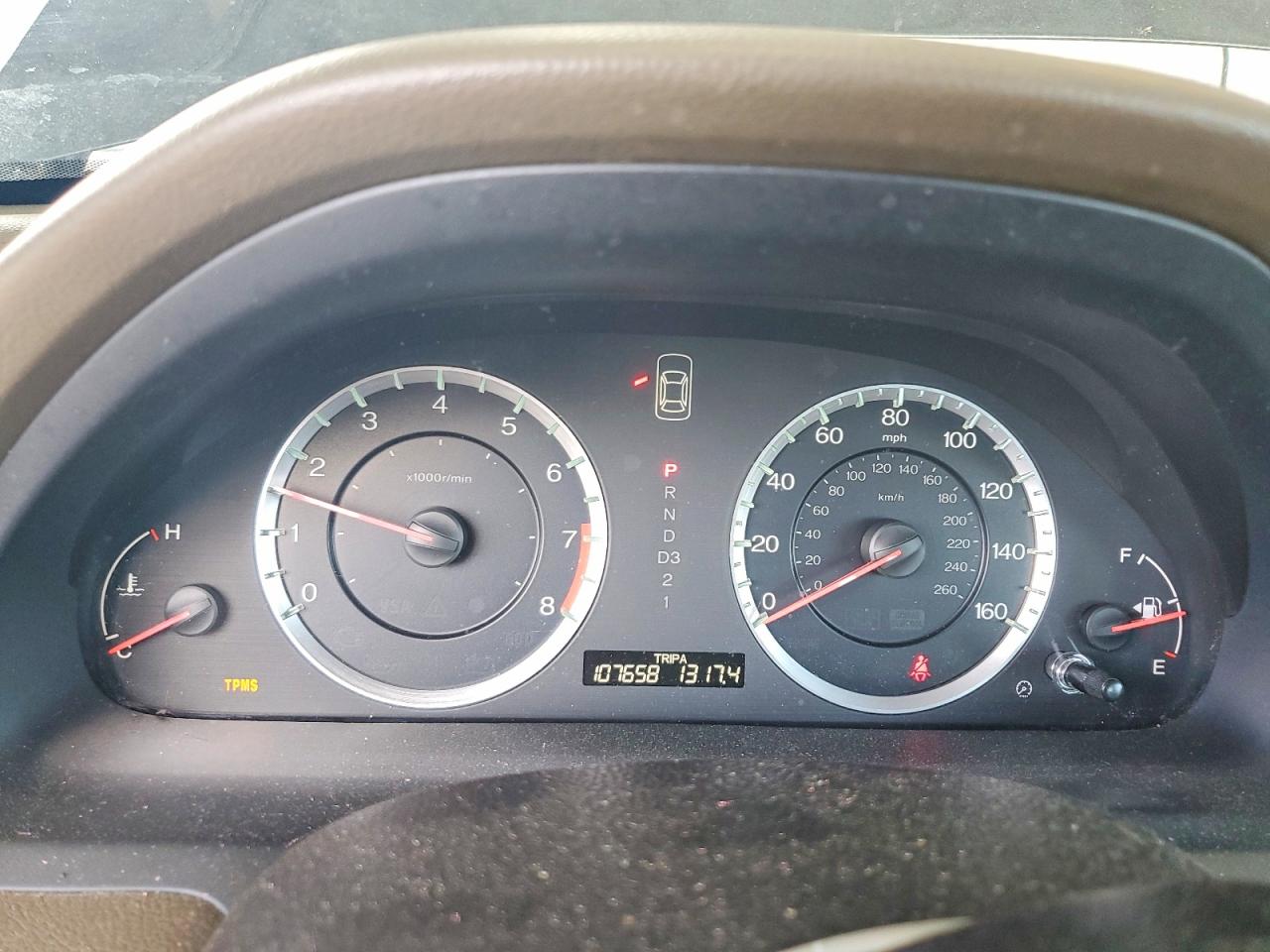 2010 HONDA ACCORD LX photo 17