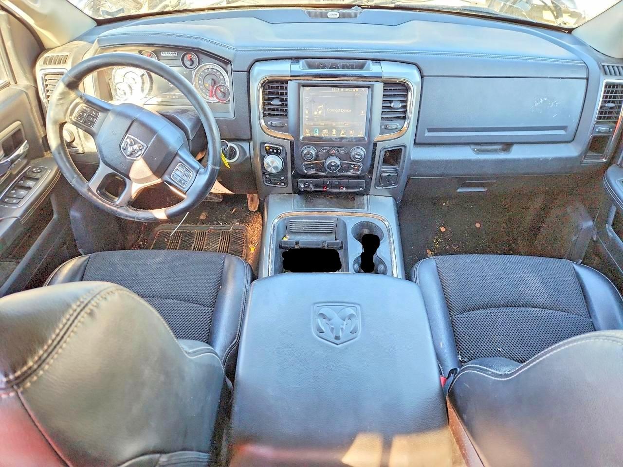 2016 RAM 1500 SPORT photo 22