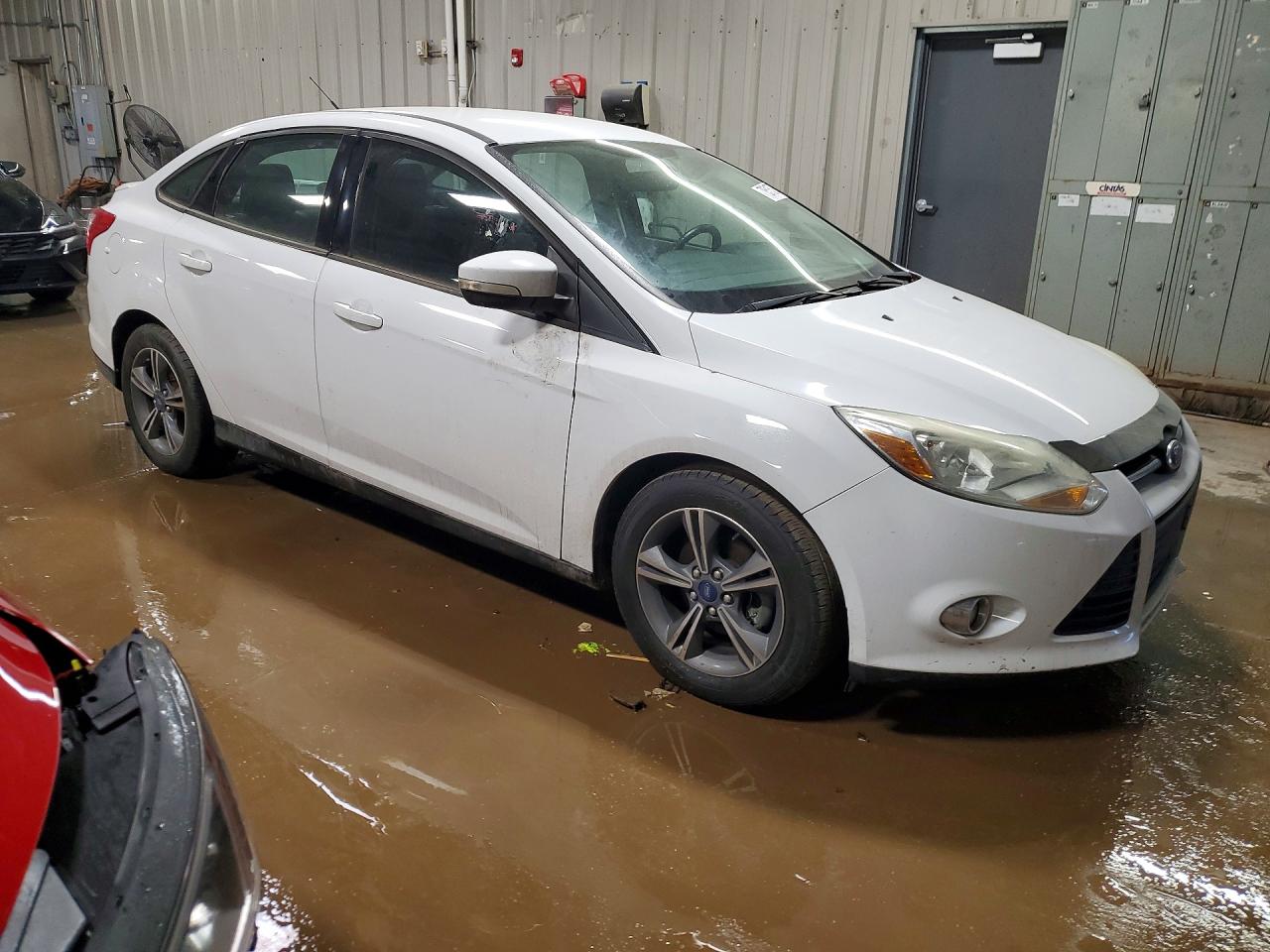 2014 FORD FOCUS SE photo 10