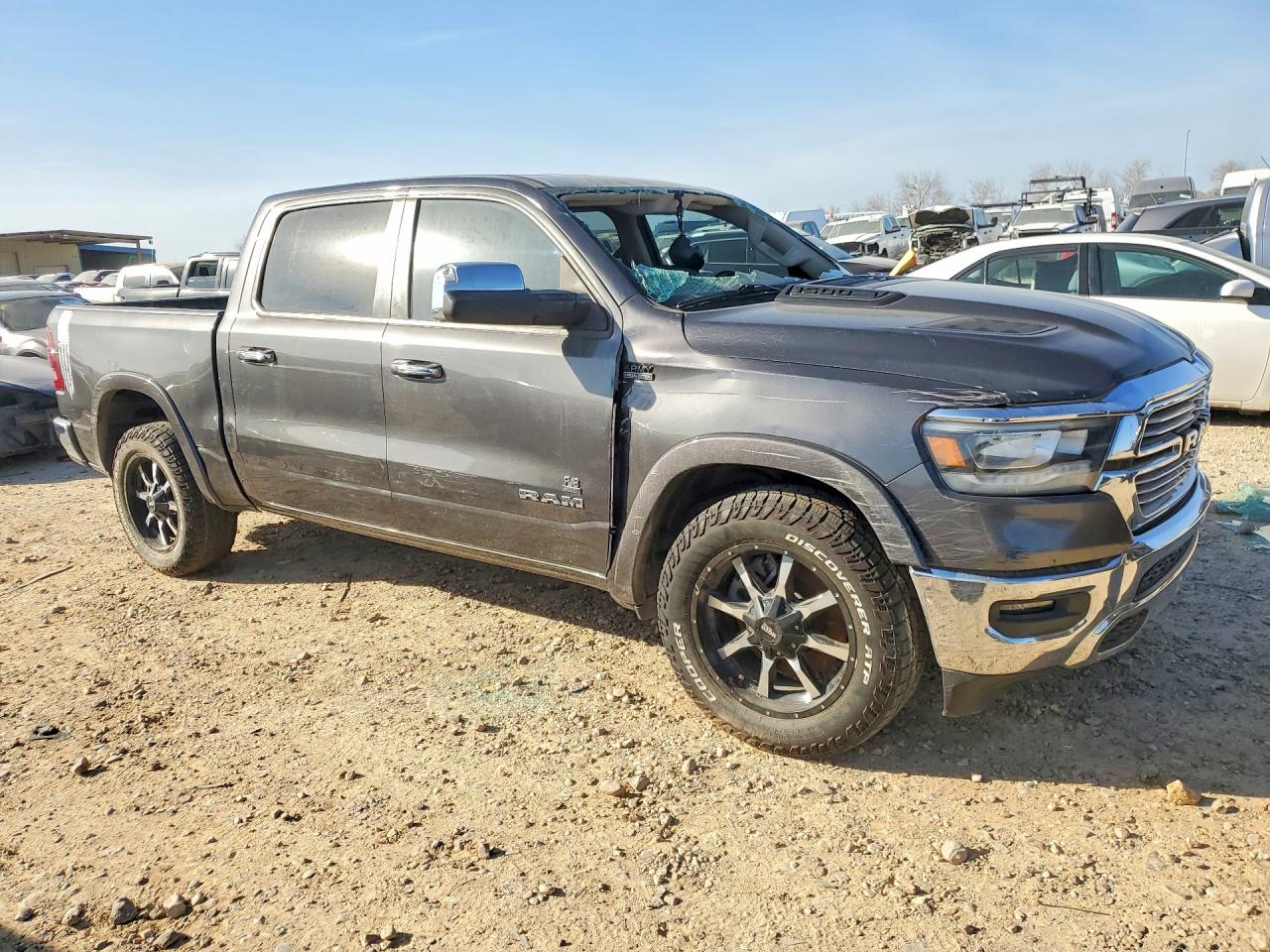 2019 RAM 1500 LARAMIE photo 7