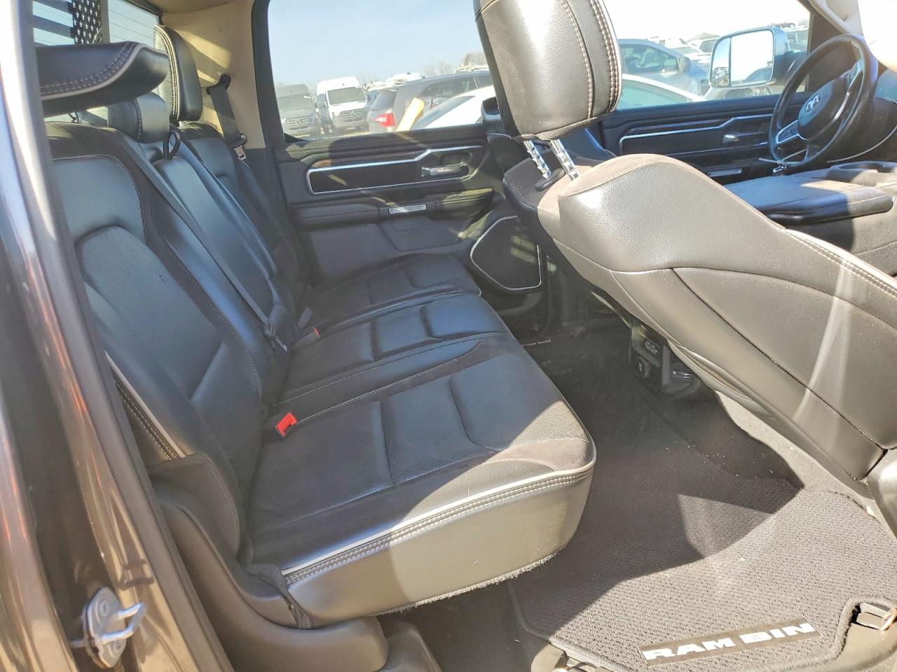 2019 RAM 1500 LARAMIE photo 19