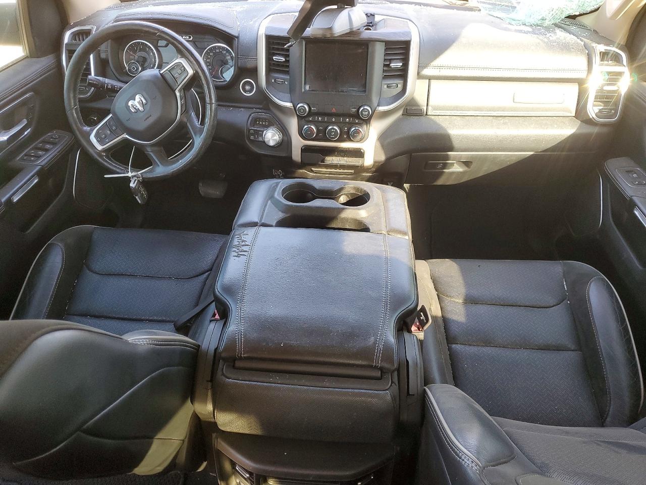 2019 RAM 1500 LARAMIE photo 15