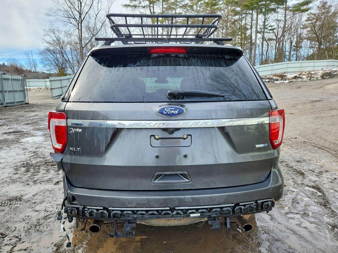 2017 FORD EXPLORER XLT photo 11