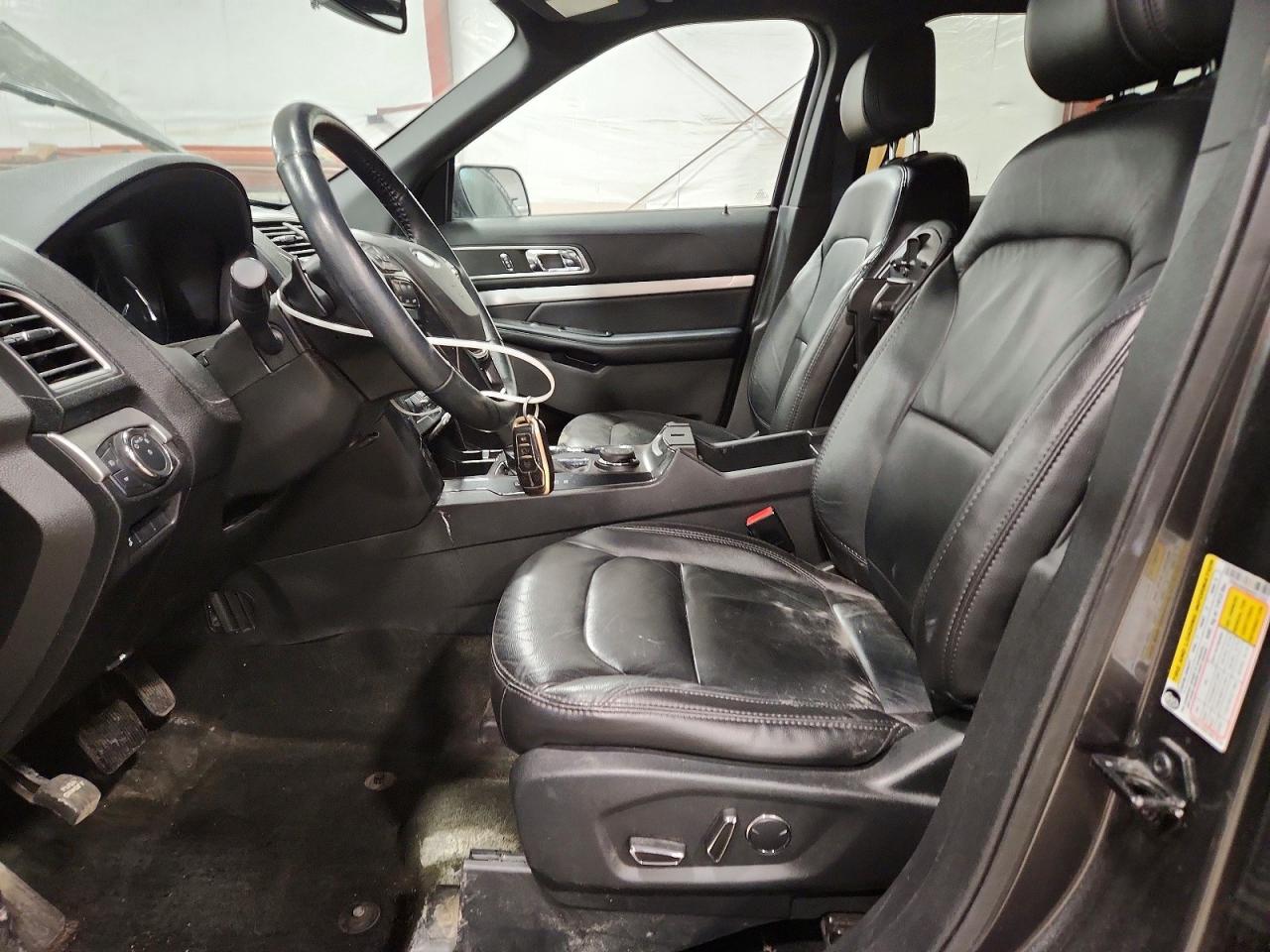 2017 FORD EXPLORER XLT photo 13