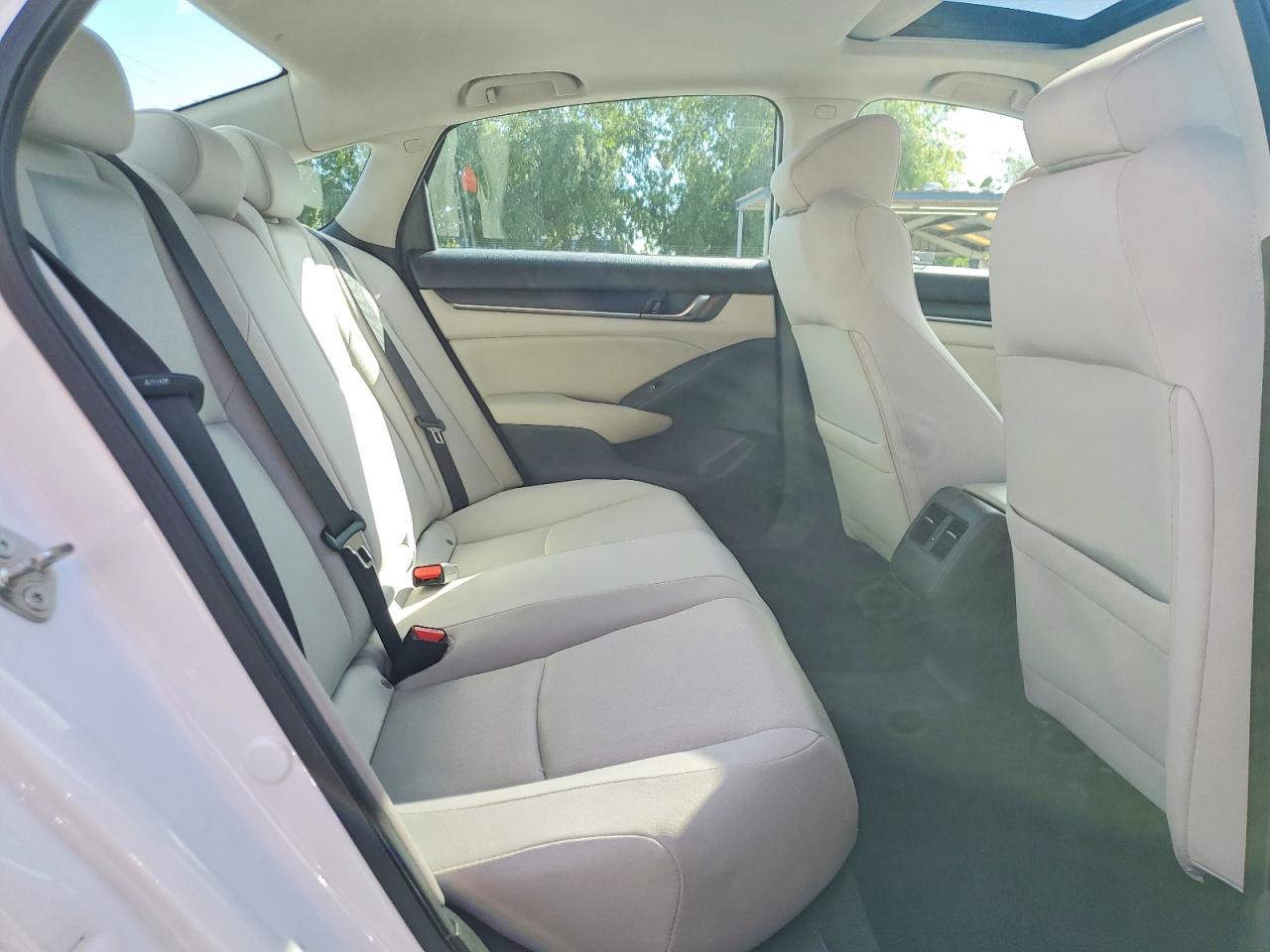 2018 HONDA ACCORD EX photo 10