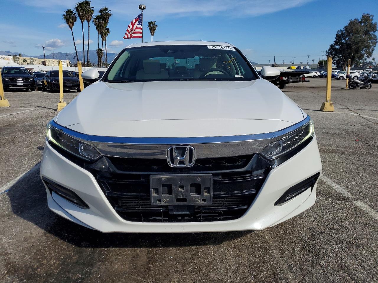 2018 HONDA ACCORD EX photo 5