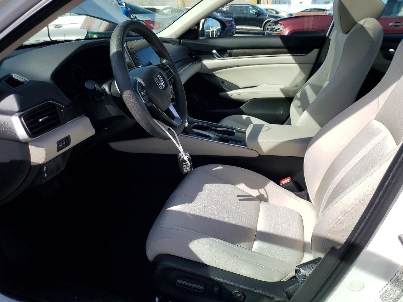 2018 HONDA ACCORD EX photo 7