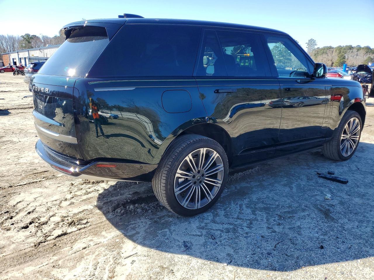 2024 LAND ROVER RANGE ROVER SE photo 7