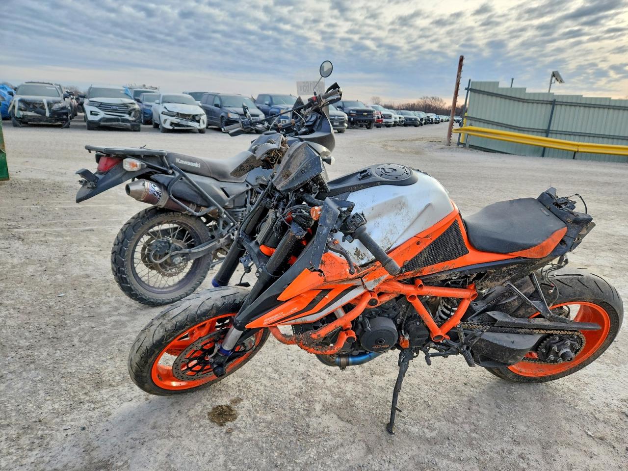2022 KTM 1290 SUPER DUKE R photo 3