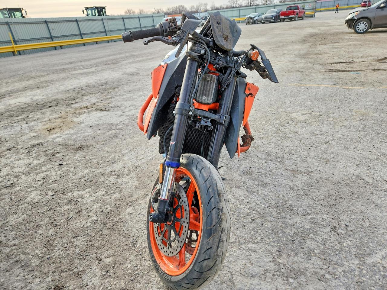 2022 KTM 1290 SUPER DUKE R photo 2