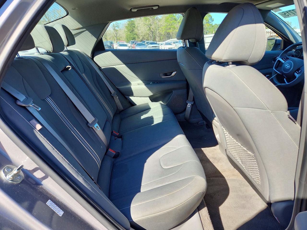 2024 HYUNDAI ELANTRA SEL photo 28