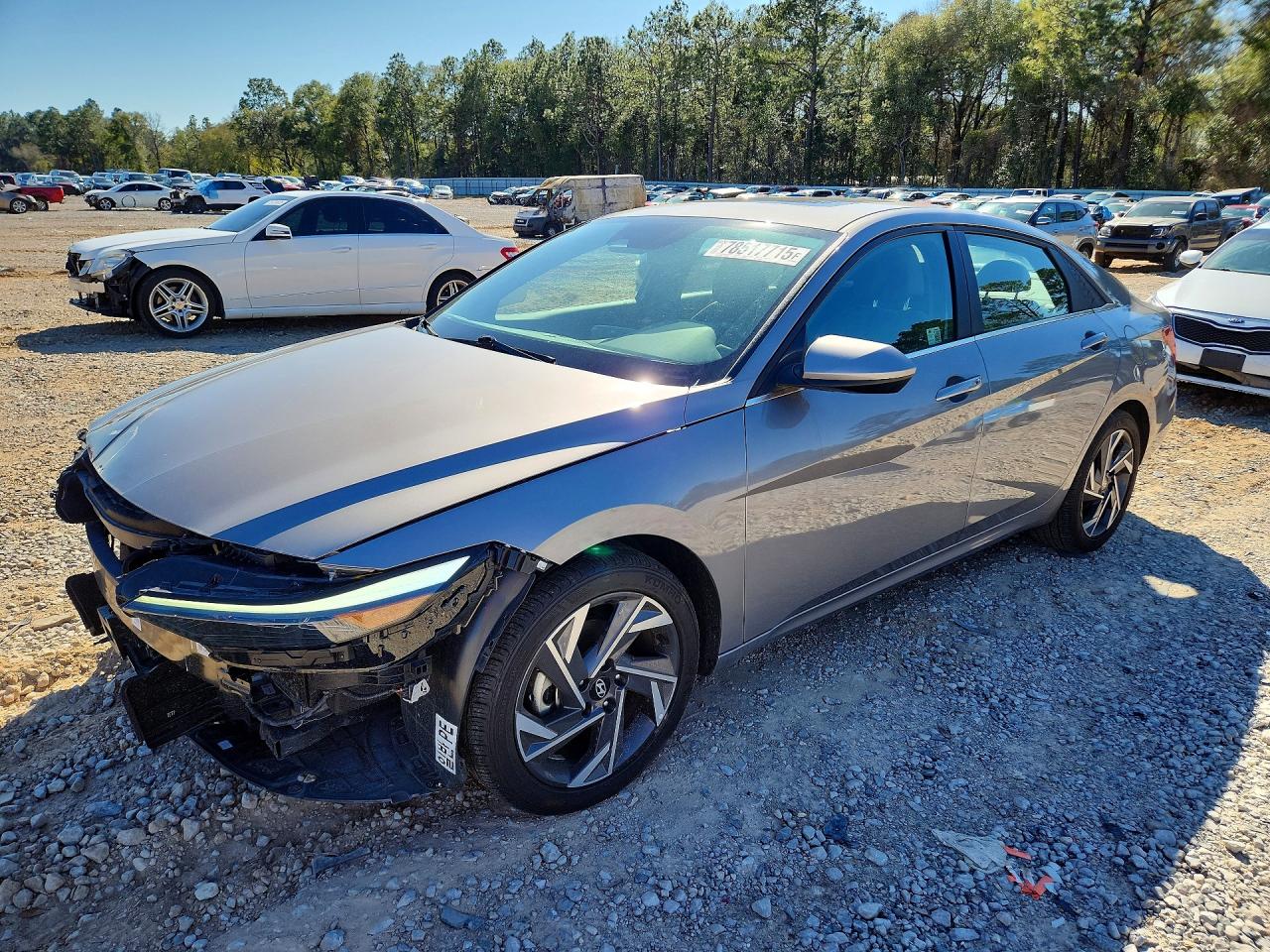 2024 HYUNDAI ELANTRA