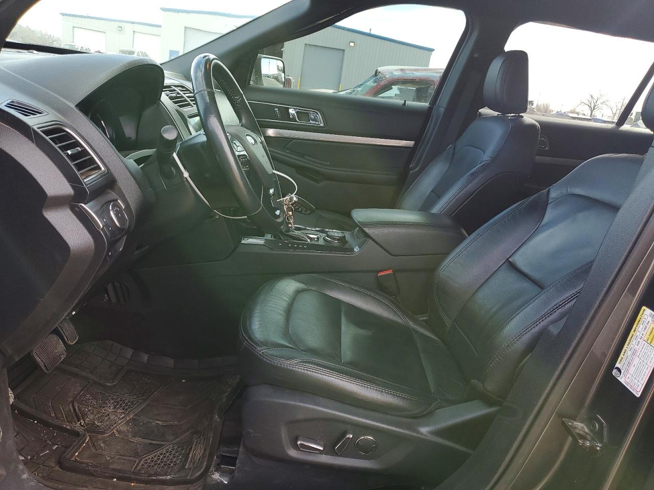 2018 FORD EXPLORER XLT photo 13