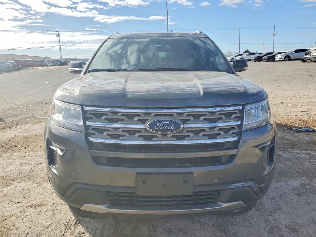 2018 FORD EXPLORER XLT photo 9