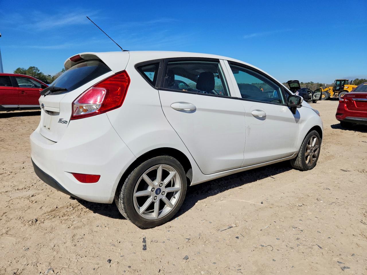 2019 FORD FIESTA SE photo 3