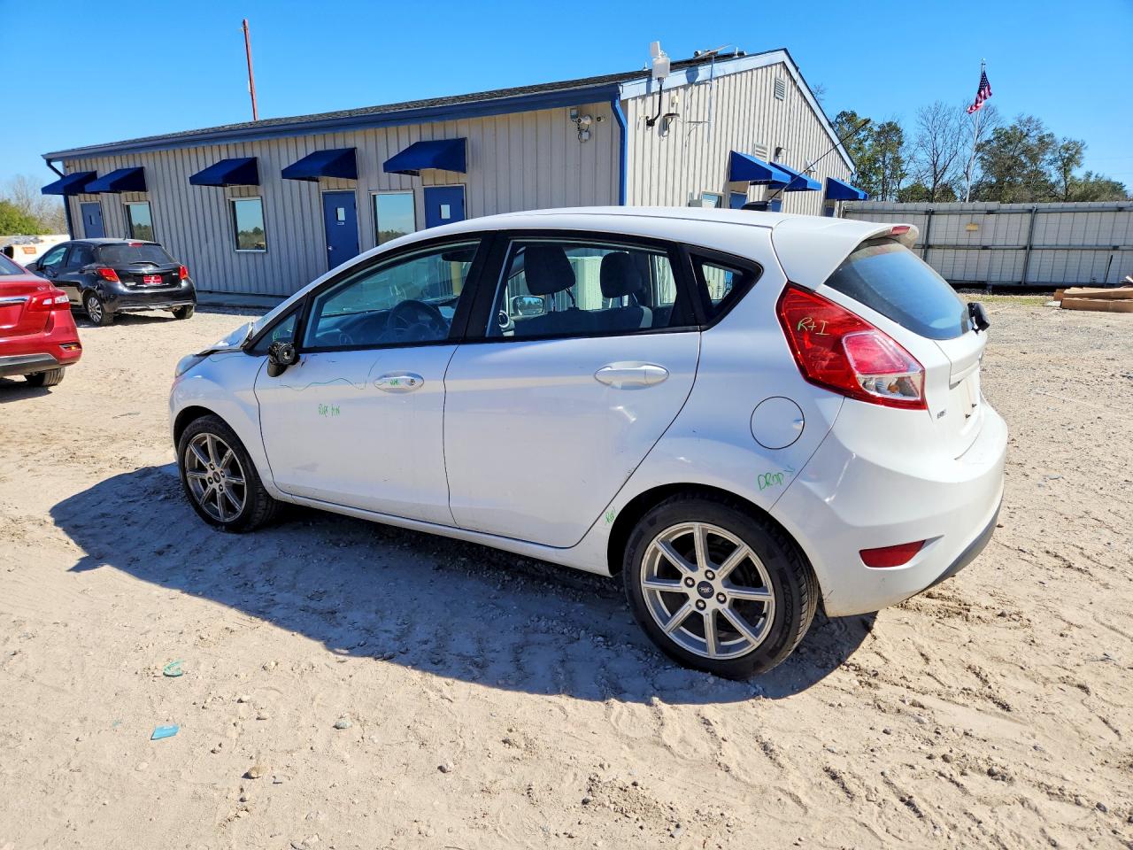 2019 FORD FIESTA SE photo 2