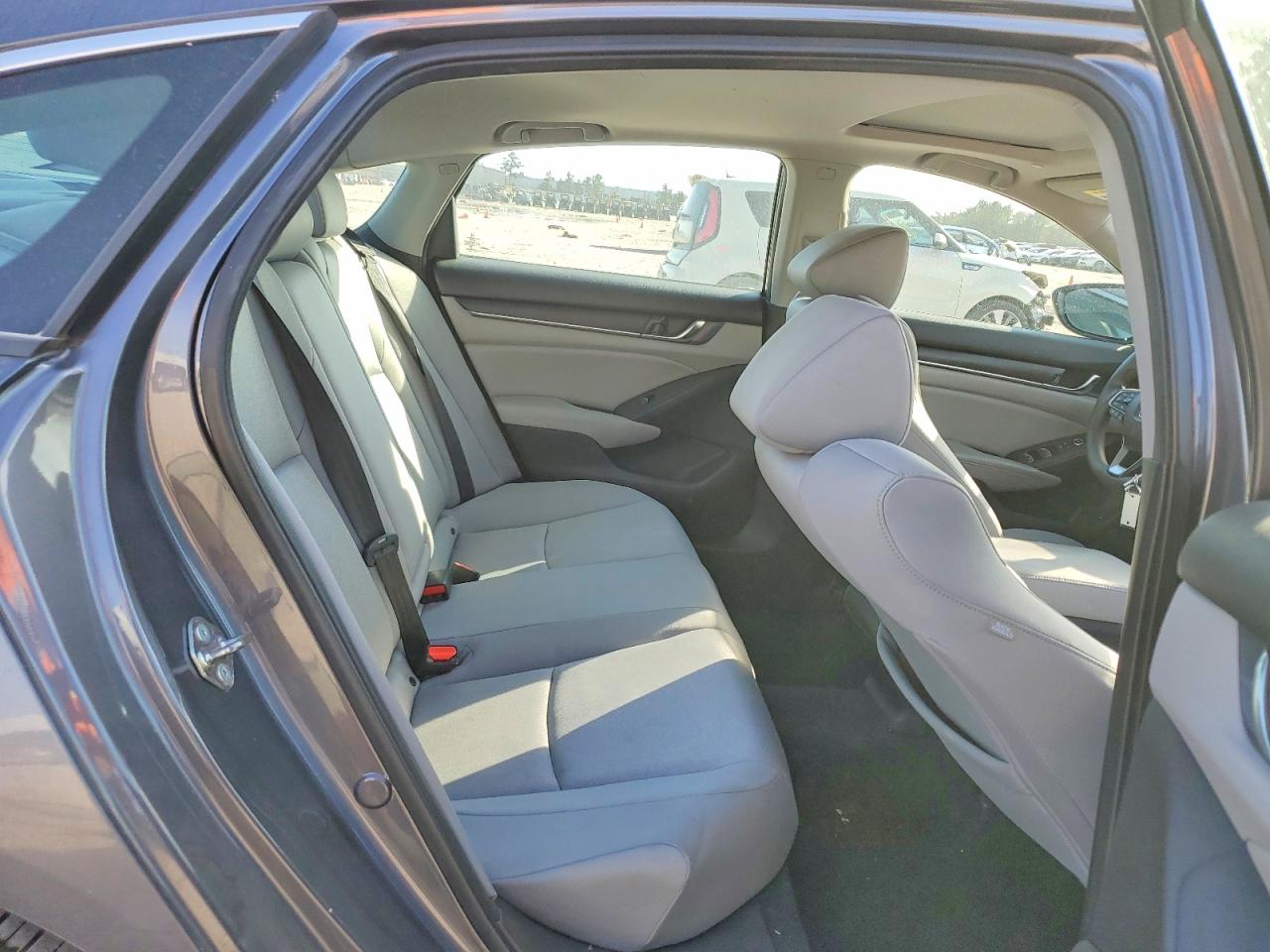 2018 HONDA ACCORD EX photo 10